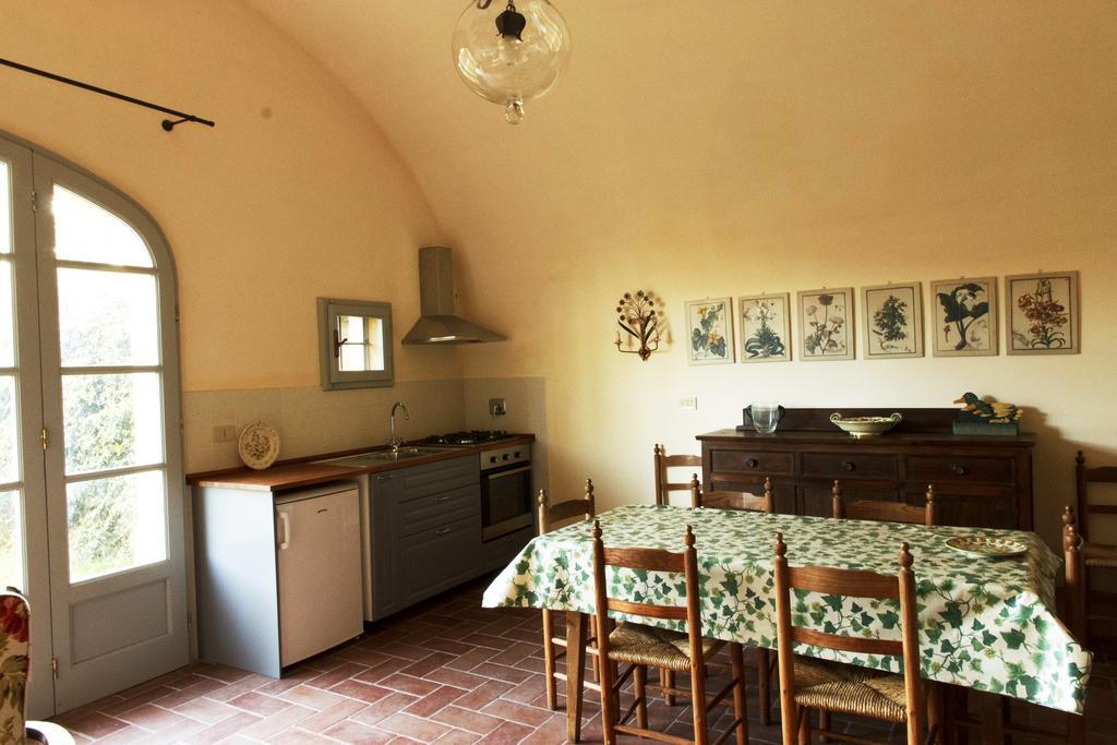 Agriturismo La Volta Βίλα Cascina Δωμάτιο φωτογραφία